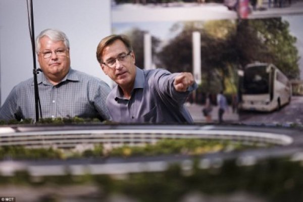 Vezi cum va arăta clădirea în formă de navă spaţială la care visa Steve Jobs